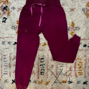 Figs dark magenta Zamora scrub pants